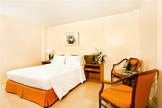 White Orchid Hotel Бангкок Экстерьер фото